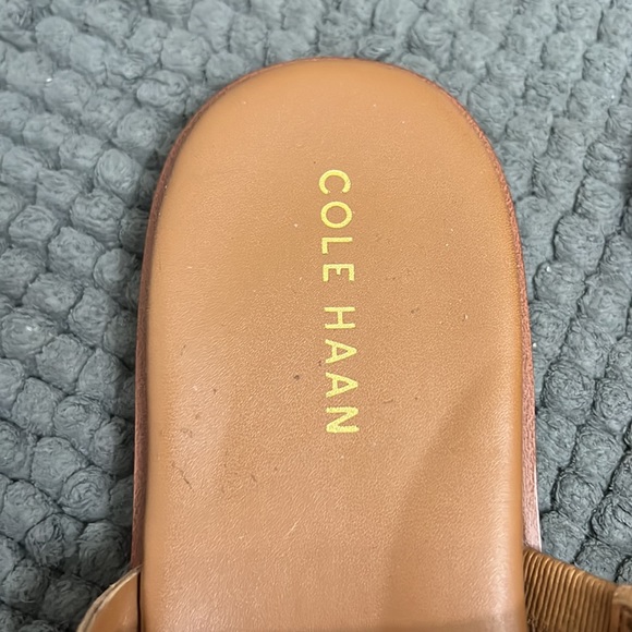 NWOT COLE HAAN tong flat shoes, size 6B - Picture 4 of 10